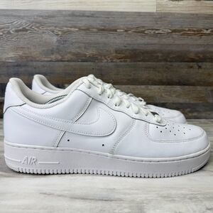 Nike Air Force 1 '07 Low Mens Size 11.5 White Athletic Lifestyle Shoes Sneakers